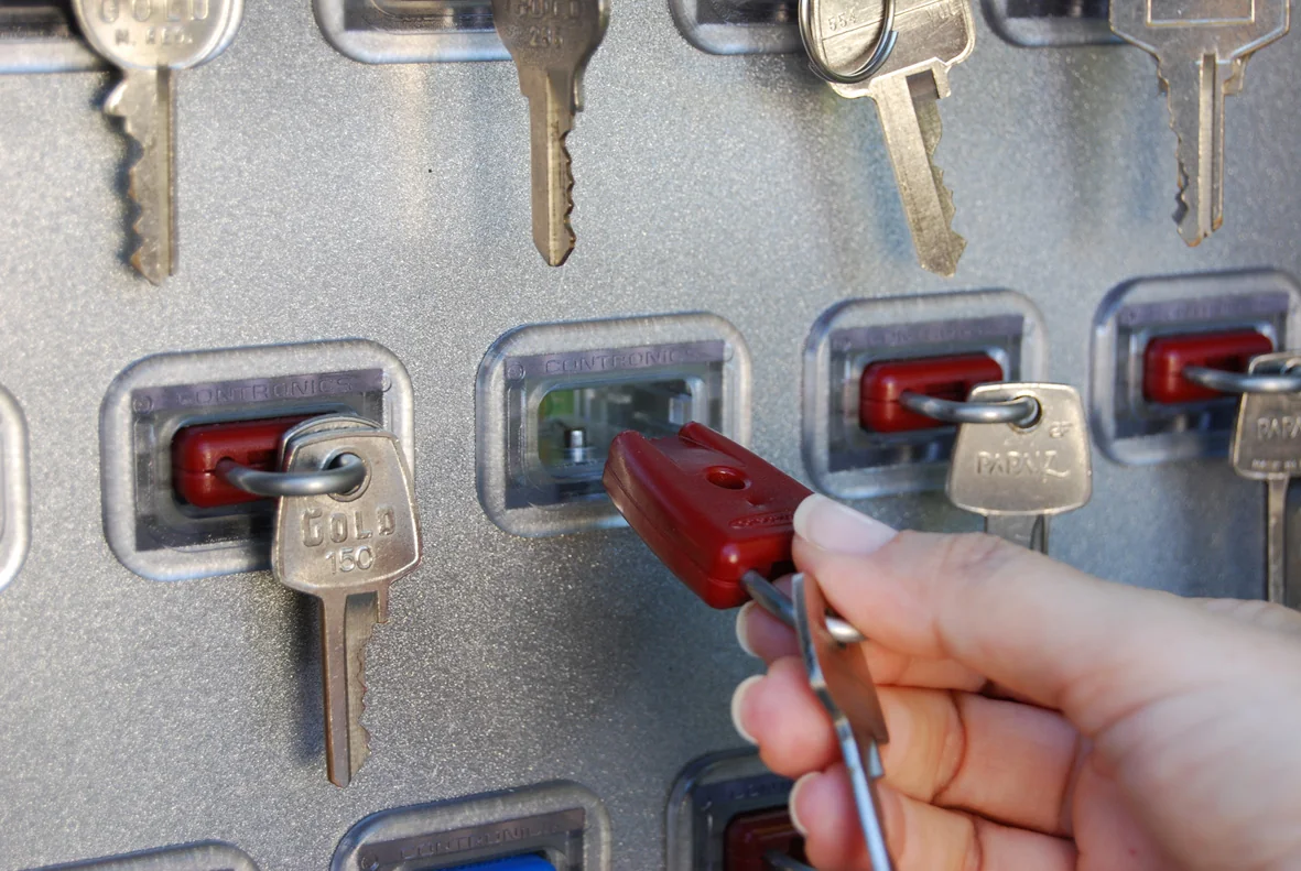 Clavium key fob removal